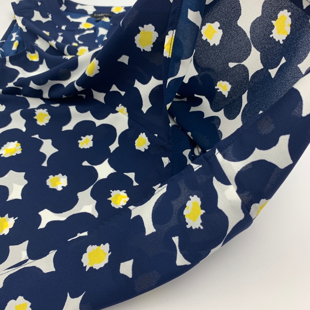 Talbots Petites Floral V-Neck‎ Sleeveless Blouse - Picture 7 of 8